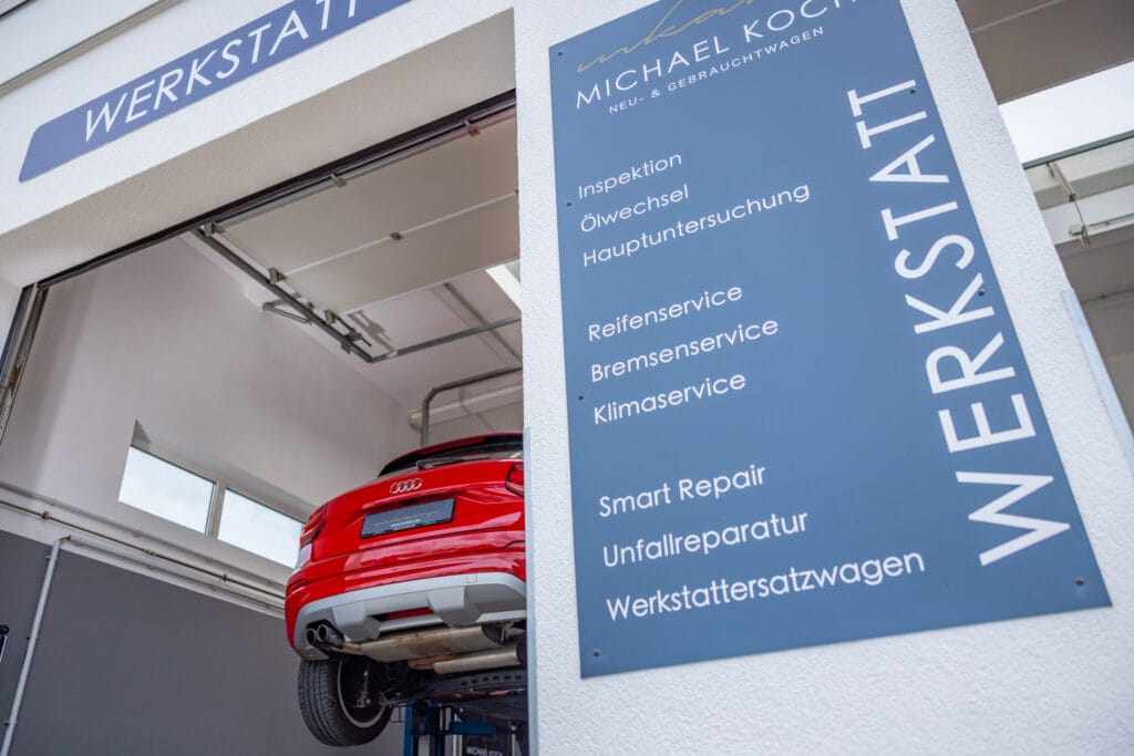 Autohaus mkars Beschriftung