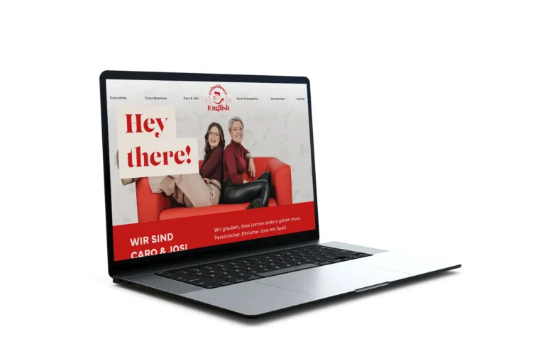 Webdesign für Coincidance English aus Worbis: Startseite mit den Gründerinnen Caro und Josi auf einem Sofa